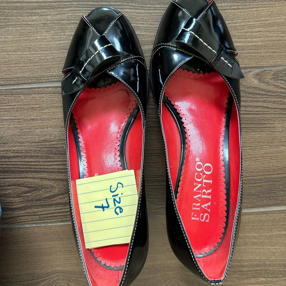 Vintage Franco Sarto Black and Red Heels with Woven Pattern